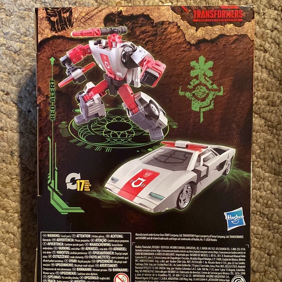 NEW Red Alert Transformers War for Cybertron Trilogy - Picture 2 of 2